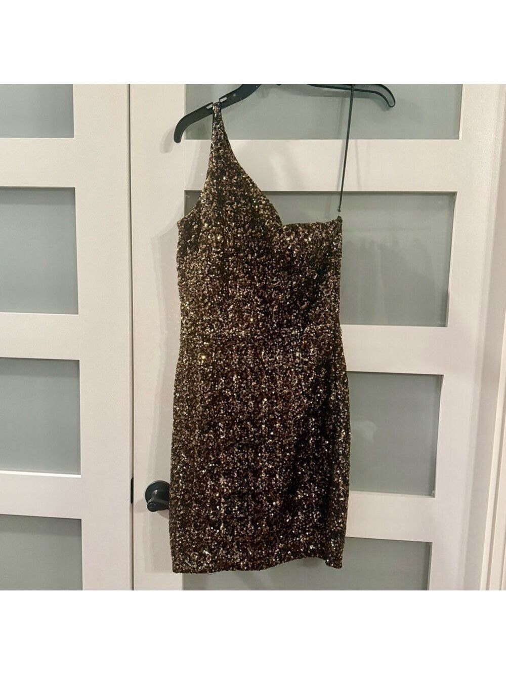 DRESS THE POPULATION Sequin One-Shoulder Dress